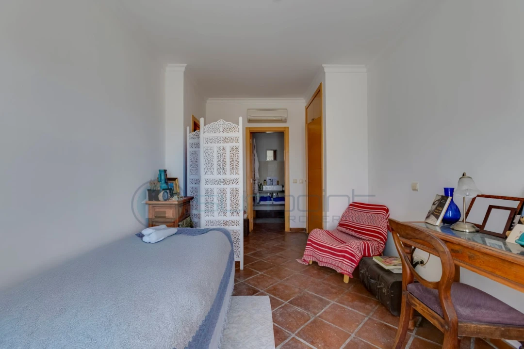 Apartamento T2 para Venda em Budens Foto 19