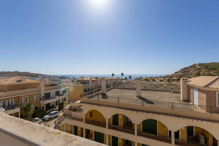 Apartamento T2 para Venda em Budens Foto 5