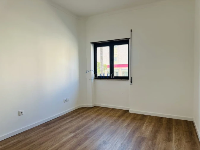 Apartamento T2 para Venda em Alto do Seixalinho, Santo André e Verderena Foto 13