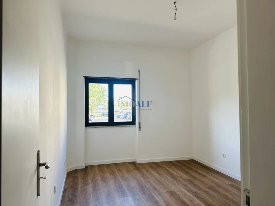 Apartamento T2 para Venda em Alto do Seixalinho, Santo André e Verderena Foto 10