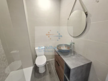 Apartamento T2 para Venda em Baixa da Banheira e Vale da Amoreira