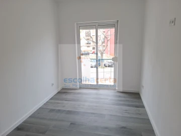 Apartamento T2 para Venda em Baixa da Banheira e Vale da Amoreira