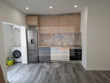 Apartamento T2 para Venda em Baixa da Banheira e Vale da Amoreira
