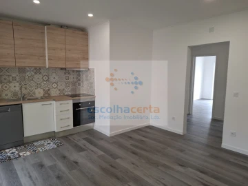Apartamento T2 para Venda em Baixa da Banheira e Vale da Amoreira