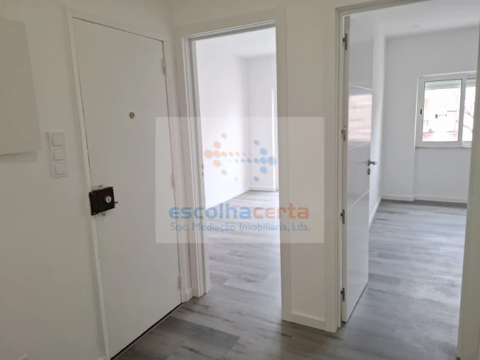Apartamento T2 para Venda em Baixa da Banheira e Vale da Amoreira Foto 13