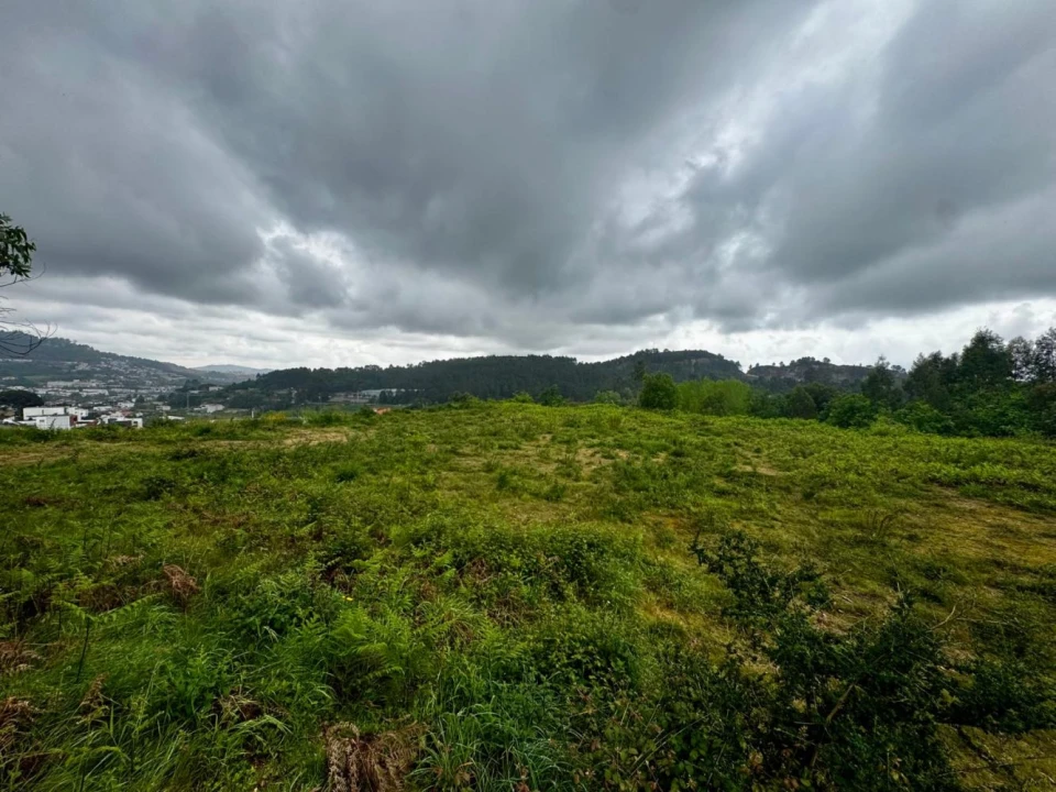 Terreno para Venda em Este (São Pedro e São Mamede) Foto 1
