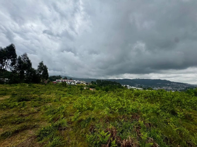 Terreno para Venda em Este (São Pedro e São Mamede) Foto 2