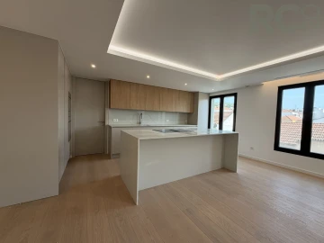 Apartamento T3 para Venda em Santa Maria, São Pedro e Matacães