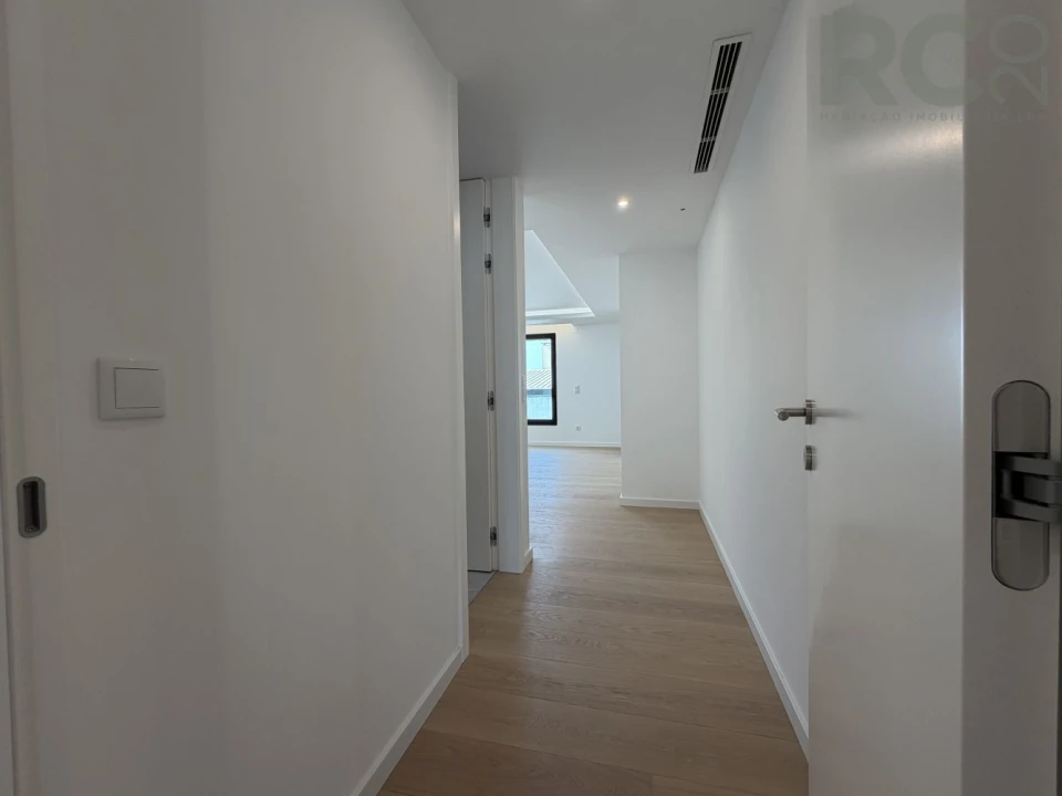 Apartamento T3 para Venda em Santa Maria, São Pedro e Matacães Foto 40