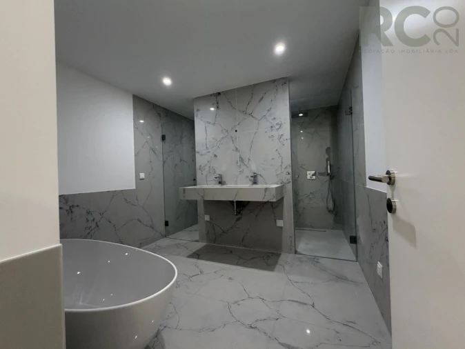 Apartamento T3 para Venda em Santa Maria, São Pedro e Matacães Foto 50