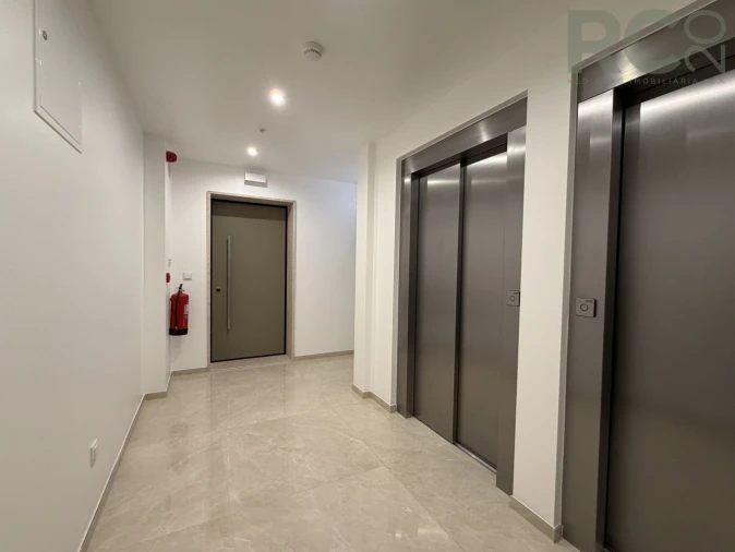 Apartamento T3 para Venda em Santa Maria, São Pedro e Matacães Foto 6