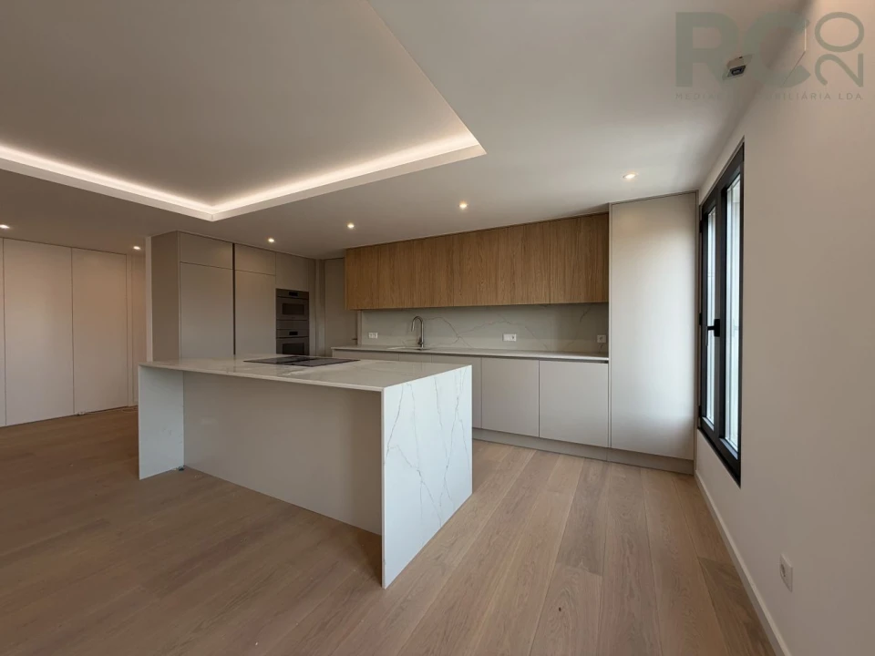 Apartamento T3 para Venda em Santa Maria, São Pedro e Matacães Foto 21