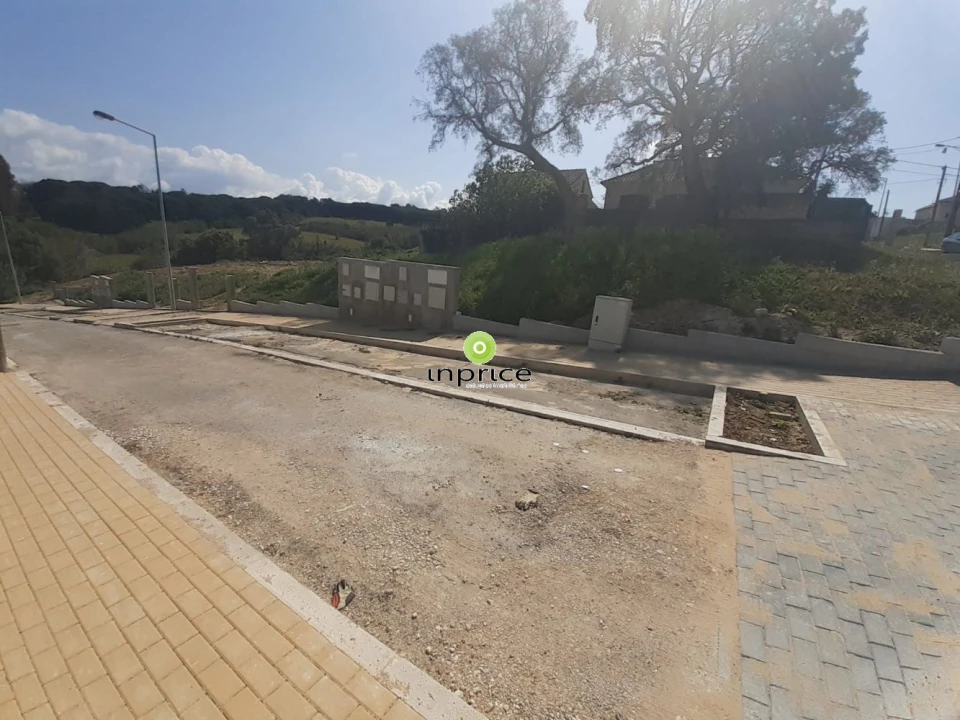 Terreno para Venda em Caparica e Trafaria Foto 1