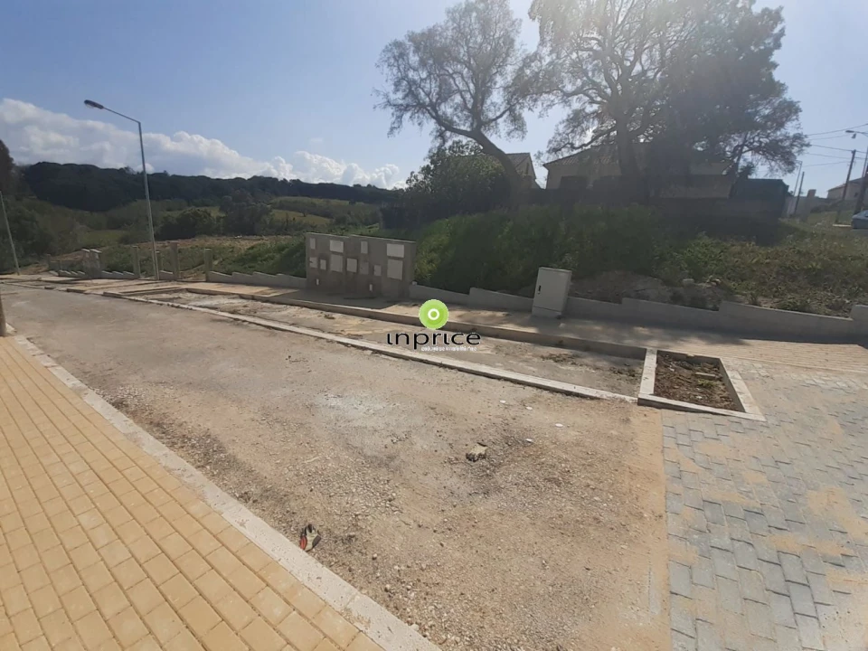 Terreno para Venda em Caparica e Trafaria Foto 2