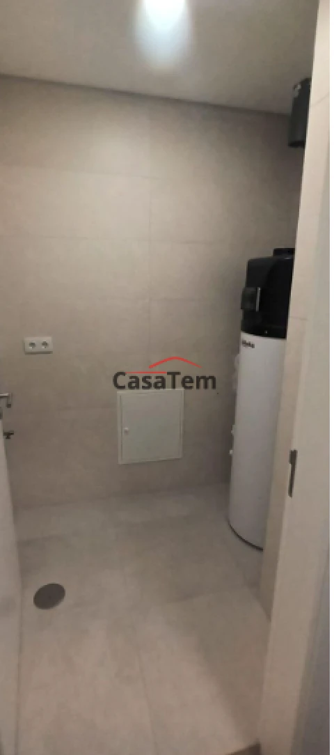 Apartamento T1 para Venda em Currelos, Papízios e Sobral