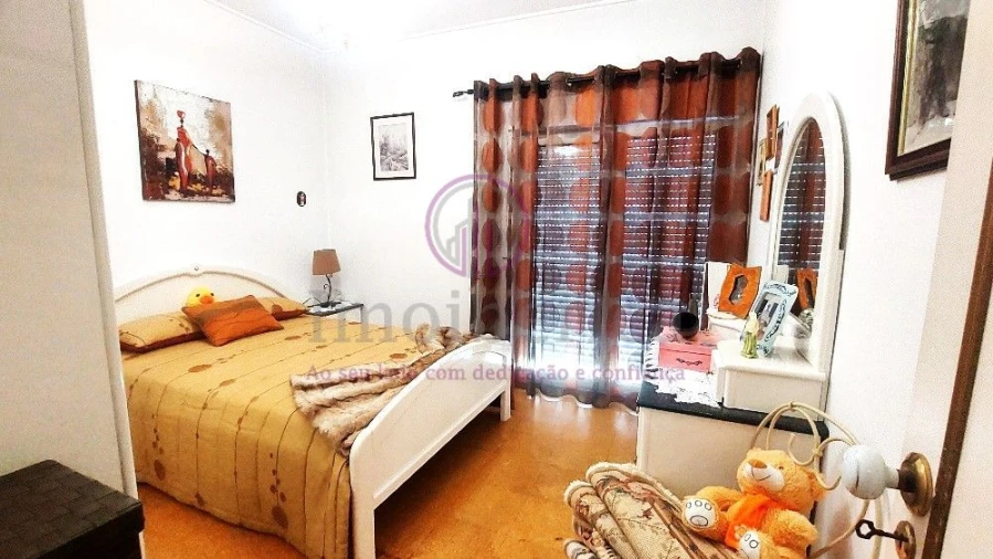 Apartamento T2 para Venda em Rio de Mouro Foto 14