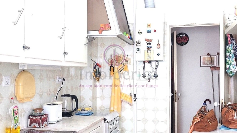 Apartamento T2 para Venda em Rio de Mouro Foto 25