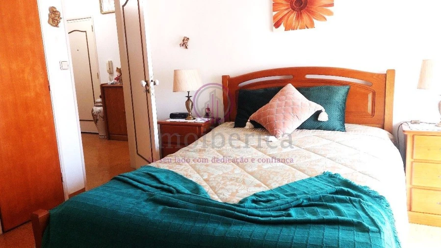 Apartamento T2 para Venda em Rio de Mouro Foto 13