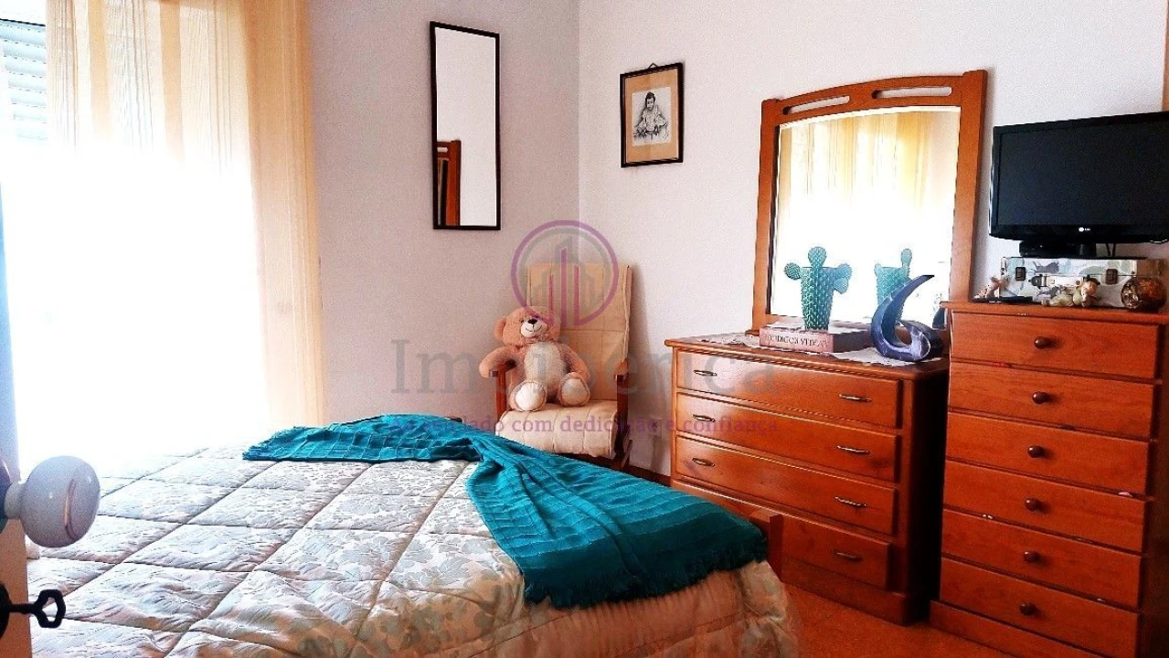 Apartamento T2 para Venda em Rio de Mouro Foto 11