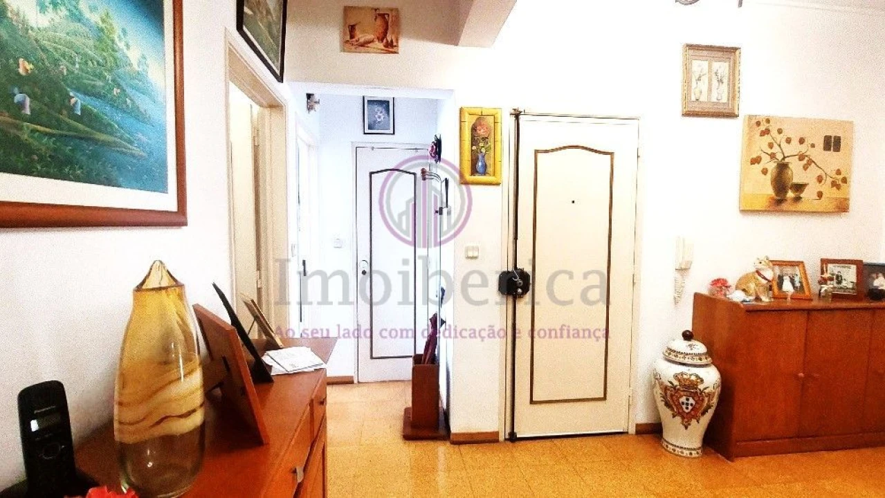 Apartamento T2 para Venda em Rio de Mouro Foto 15