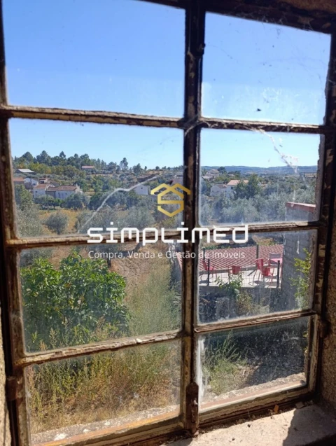 Moradia T4 para Venda em Três Povos