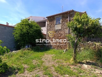 Moradia T4 para Venda em Três Povos