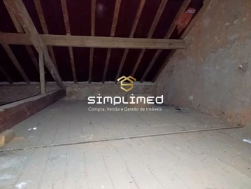 Moradia T4 para Venda em Três Povos