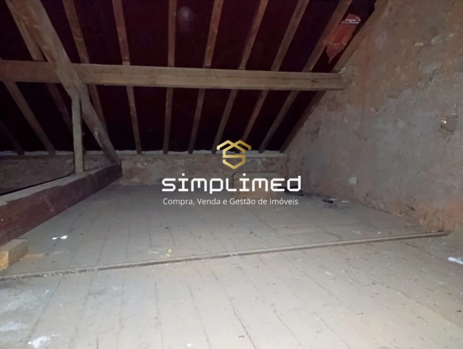 Moradia T4 para Venda em Três Povos Foto 42