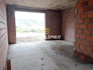 Moradia T4 para Venda em Teixoso e Sarzedo