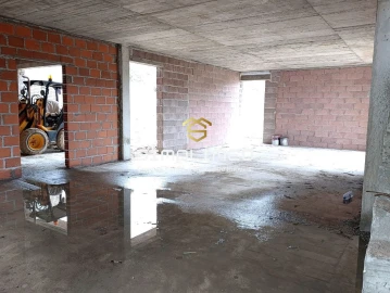 Moradia T4 para Venda em Teixoso e Sarzedo