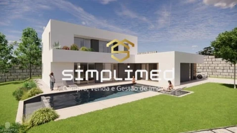 Moradia T4 para Venda em Teixoso e Sarzedo