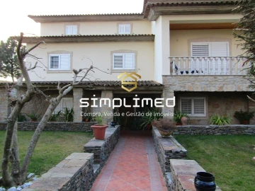 Moradia T4 para Venda em Covilhã e Canhoso