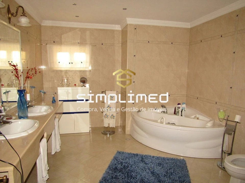 Moradia T4 para Venda em Covilhã e Canhoso Foto 25