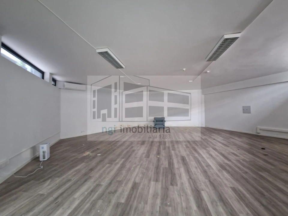 Loja para Arrendamento em Algés, Linda-A-Velha e Cruz Quebrada-Dafundo Foto 16