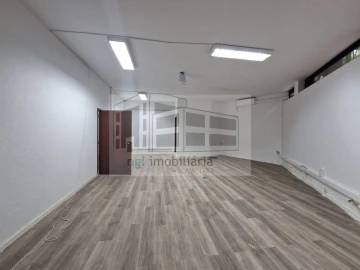 Loja para Arrendamento em Algés, Linda-A-Velha e Cruz Quebrada-Dafundo