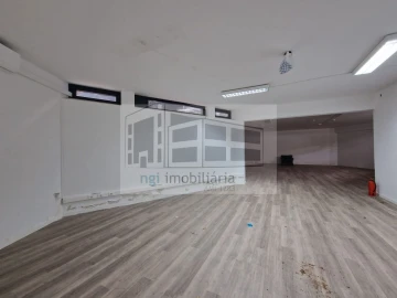 Loja para Arrendamento em Algés, Linda-A-Velha e Cruz Quebrada-Dafundo