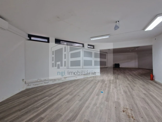 Loja para Arrendamento em Algés, Linda-A-Velha e Cruz Quebrada-Dafundo Foto 7