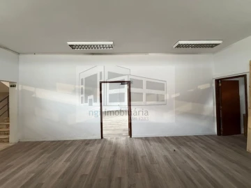 Loja para Arrendamento em Algés, Linda-A-Velha e Cruz Quebrada-Dafundo