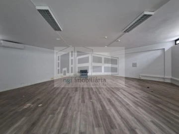 Loja para Arrendamento em Algés, Linda-A-Velha e Cruz Quebrada-Dafundo