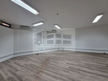 Loja para Arrendamento em Algés, Linda-A-Velha e Cruz Quebrada-Dafundo