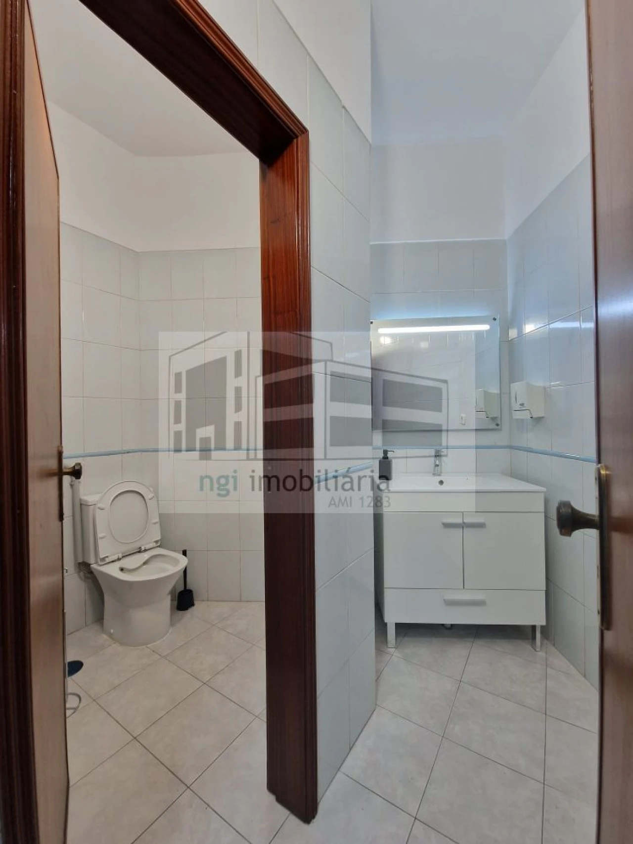 Loja para Arrendamento em Algés, Linda-A-Velha e Cruz Quebrada-Dafundo Foto 12