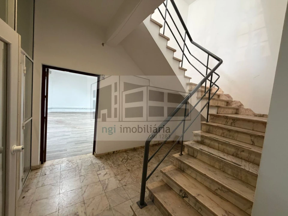 Loja para Arrendamento em Algés, Linda-A-Velha e Cruz Quebrada-Dafundo Foto 9