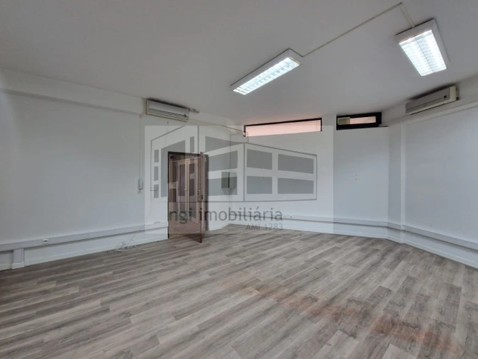 Loja para Arrendamento em Algés, Linda-A-Velha e Cruz Quebrada-Dafundo Foto 2