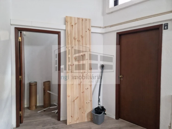 Loja para Arrendamento em Algés, Linda-A-Velha e Cruz Quebrada-Dafundo Foto 14