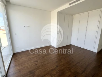 Moradia T2 para Venda em São Domingos de Rana