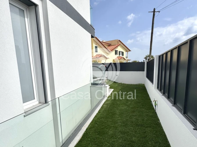 Moradia T2 para Venda em São Domingos de Rana Foto 19