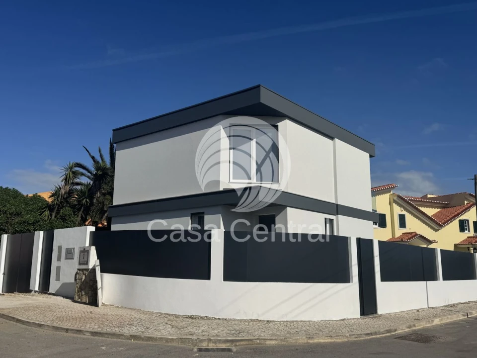 Moradia T2 para Venda em São Domingos de Rana Foto 3