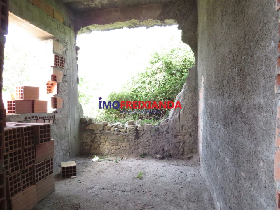 Moradia T2 para Venda em Caxarias Foto 17