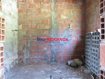 Moradia T2 para Venda em Caxarias