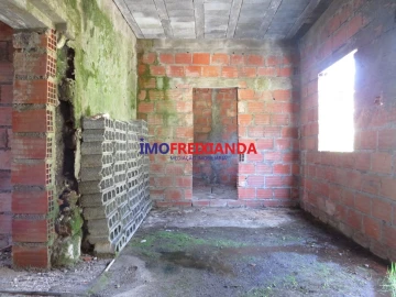 Moradia T2 para Venda em Caxarias